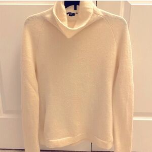 Theory cashmere Cream Turtleneck Sweater